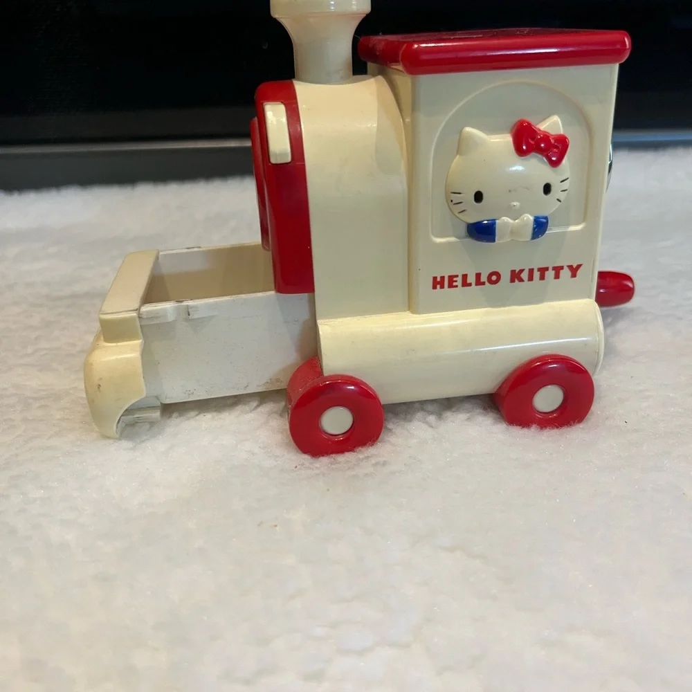 *Rare* Vintage Hello Kitty Retro pencil sharpener Sanrio Japan Vintage 1980’s
